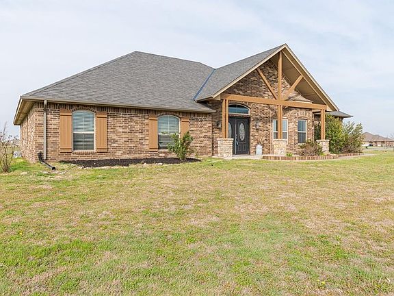 2nd image of 5774 Heritage Cir