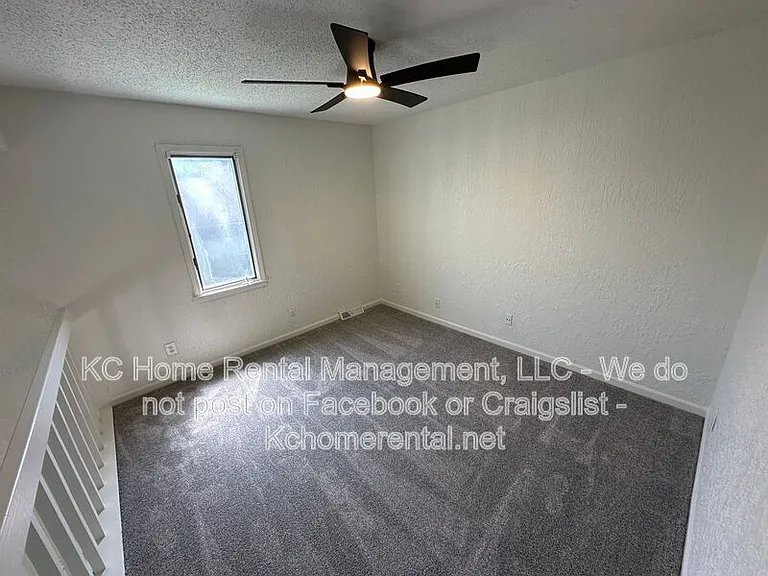 3870 SW Harbor Dr — Photo 15