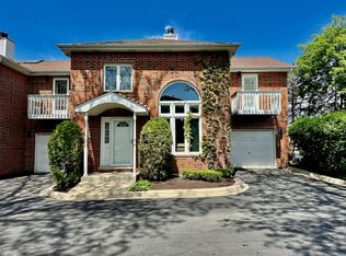 4916 Main St APT 1, Lisle, IL 60532