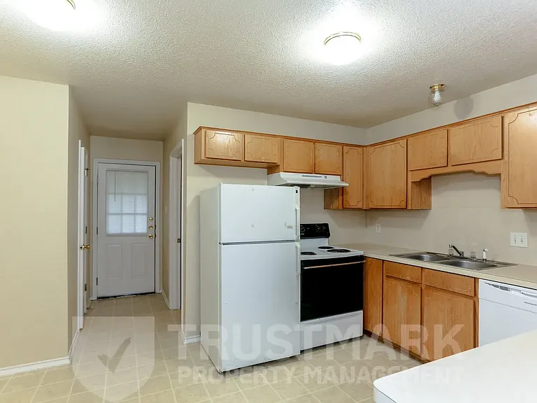 4501 Mattie Dr #B — Photo 5