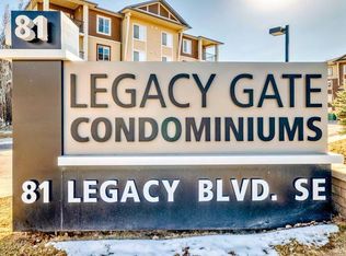 81 E Legacy Blvd SE #2340, Calgary, AB T2X2B9