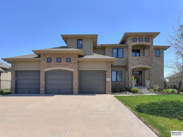 10611 S 188th St, Omaha, NE 68136
