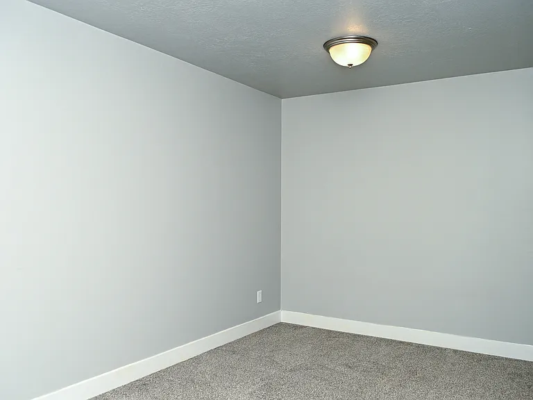 2032 N 350 E #1 — Photo 5