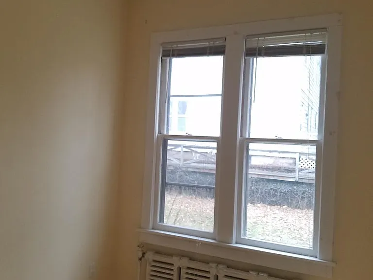 Small dining room or office area.