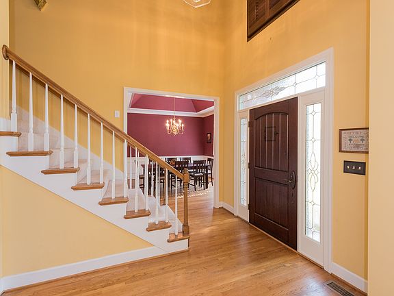 Foyer/Front Door