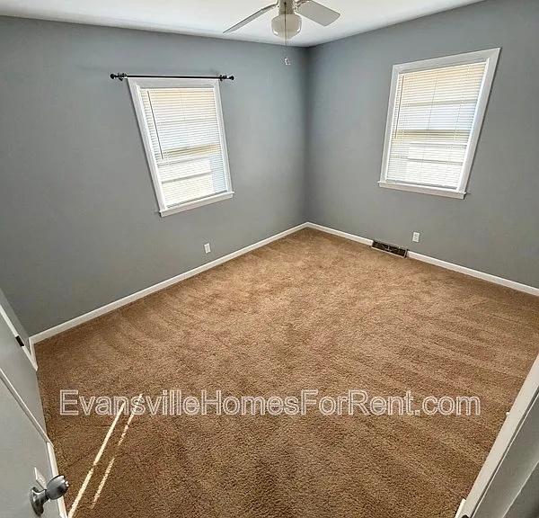 3600 Sweetser Ave — Photo 7