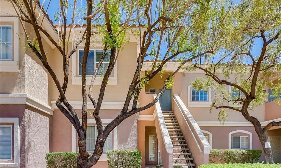 Amber Pine St, Las Vegas — Photo 2