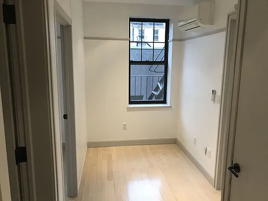 Rented by Bold New York | media 12