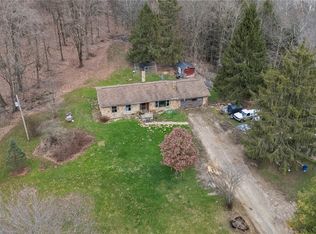 9918 Overton Rd, Burbank, OH 44214
