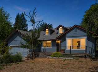 8610 Graton Rd, Sebastopol, CA 95472