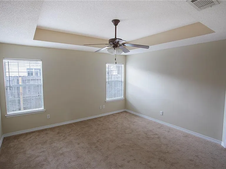 2159 Seasons Ct — Photo 13