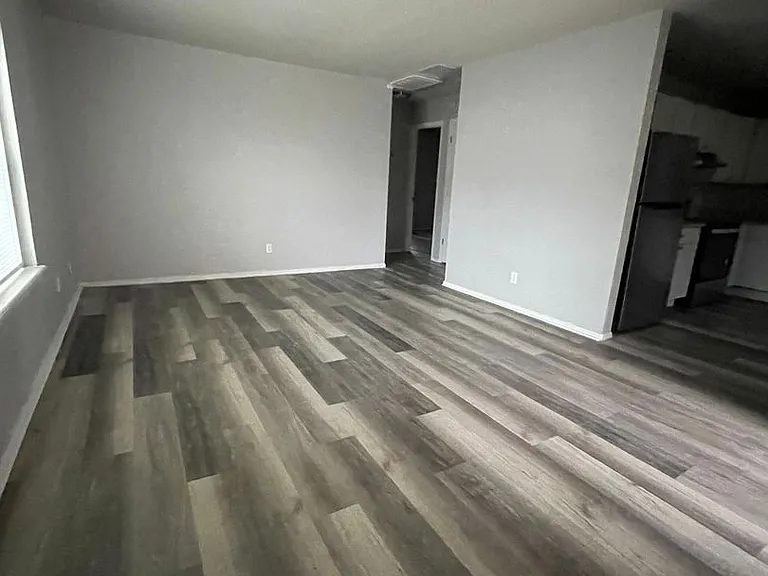 1222 W Brooks St #A — Photo 8