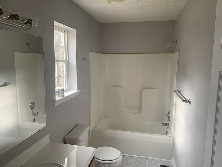 70 Leslie Ln #1 — Photo 5