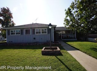 386 E 14th St, Upland, CA 91786