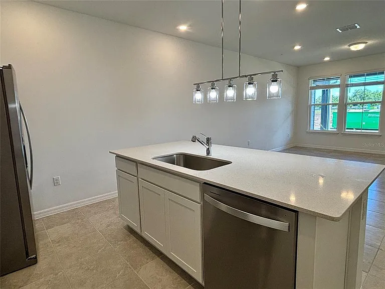 11451 Harborview St — Photo 6