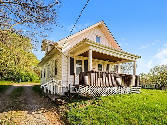 2nd image of 2430 Springdale Rd