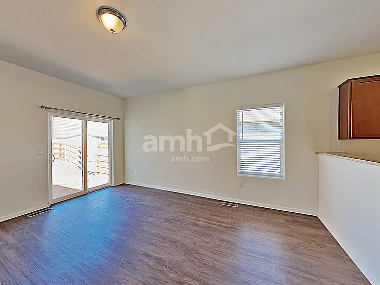 551 Reserve Ave — Photo 7