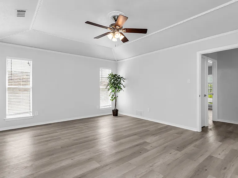 7233 Rustic Valley Dr — Photo 14