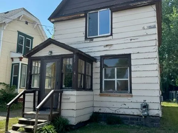 652 Bingham Ave, Sault Sainte Marie, MI 49783