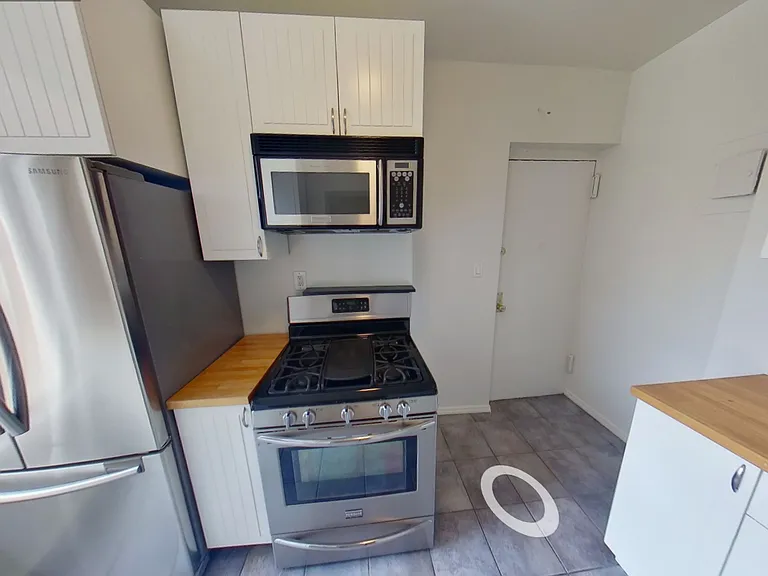 346 E 20th St #18 — Photo 1