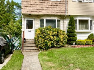 19 Oakdale St, Staten Island, NY 10308