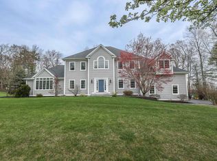 27 Herrick Cir, Pelham, NH 03076