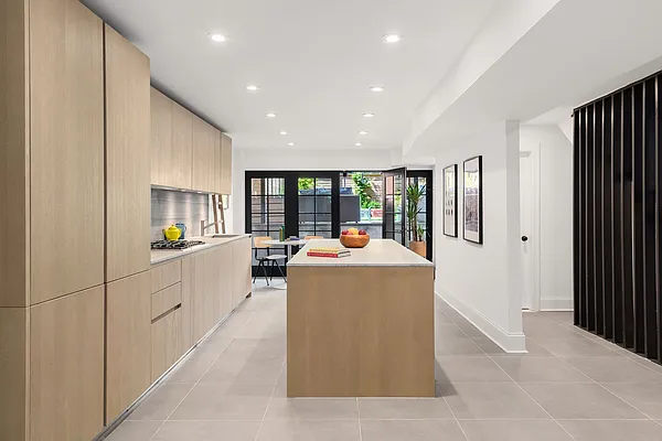 Rented by Nest Seekers International | media 6