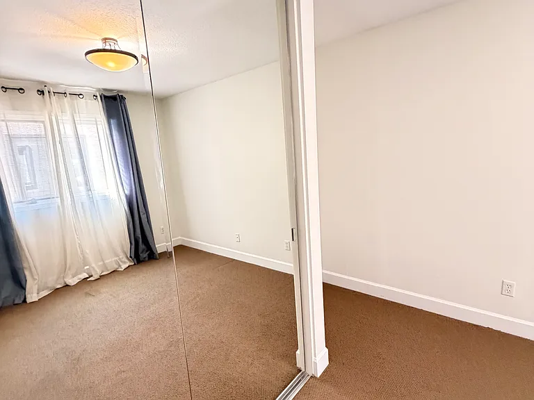 5701 Malaga Pl — Photo 36