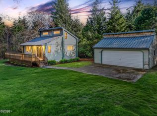 135 NE High St, Waldport, OR