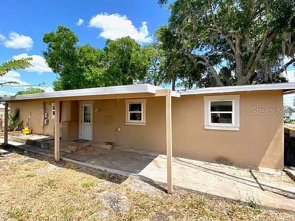 4th image of 515 W Lake Deer Dr
