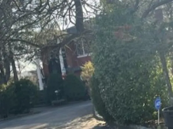 95 Cathedral Ave, Hempstead, NY 11550