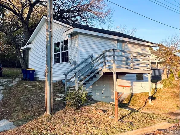 312 Donaldson St, De Soto, MO 63020