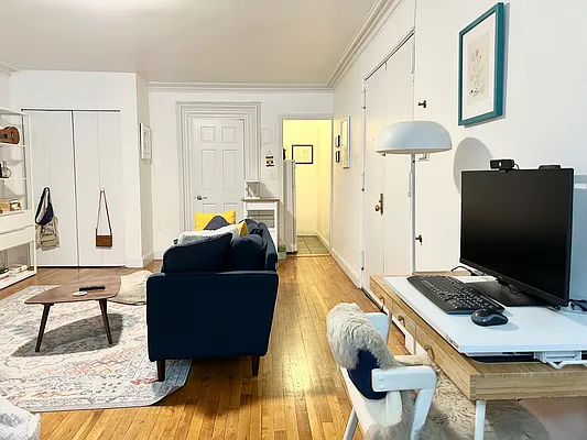 Rented by Chapoteau Real Estate Inc. | media 12