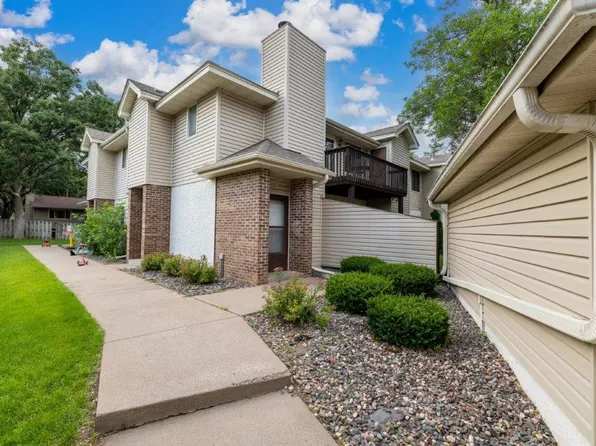 11410 Dogwood St NW APT 402, Coon Rapids, MN 55448