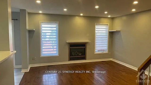 13 Barnstone Dr — Photo 3