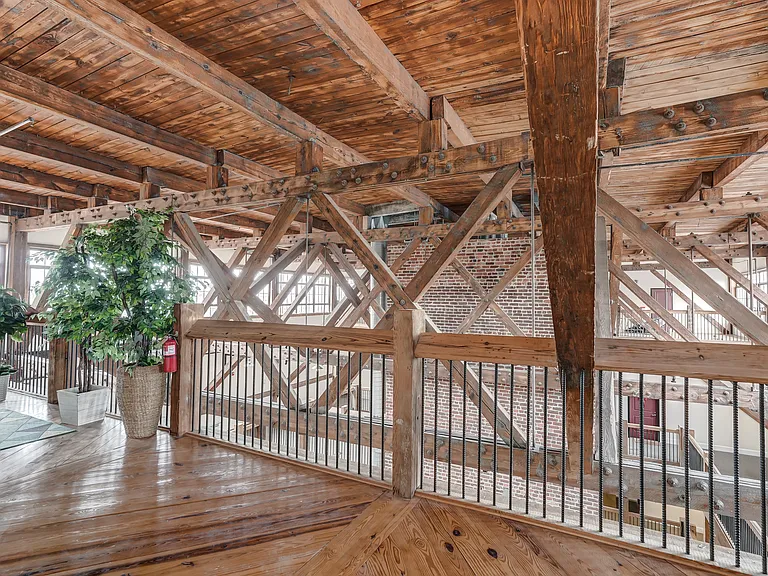 815 Porter St #407 — Photo 42