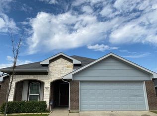 923 Ranch Rd, Dallas, TX 75253