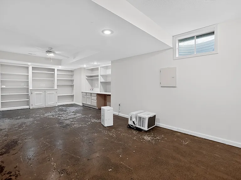 2810 Gill Ave — Photo 14