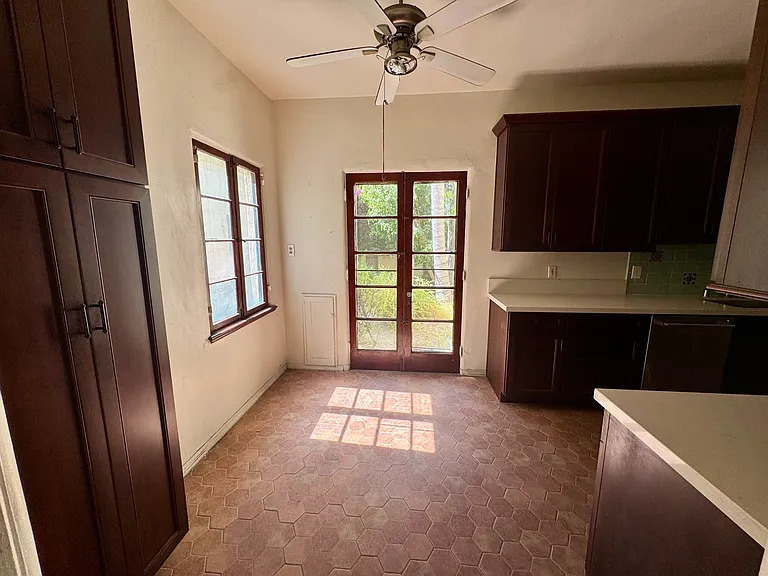 363 N Sycamore Ave #7002 — Photo 7