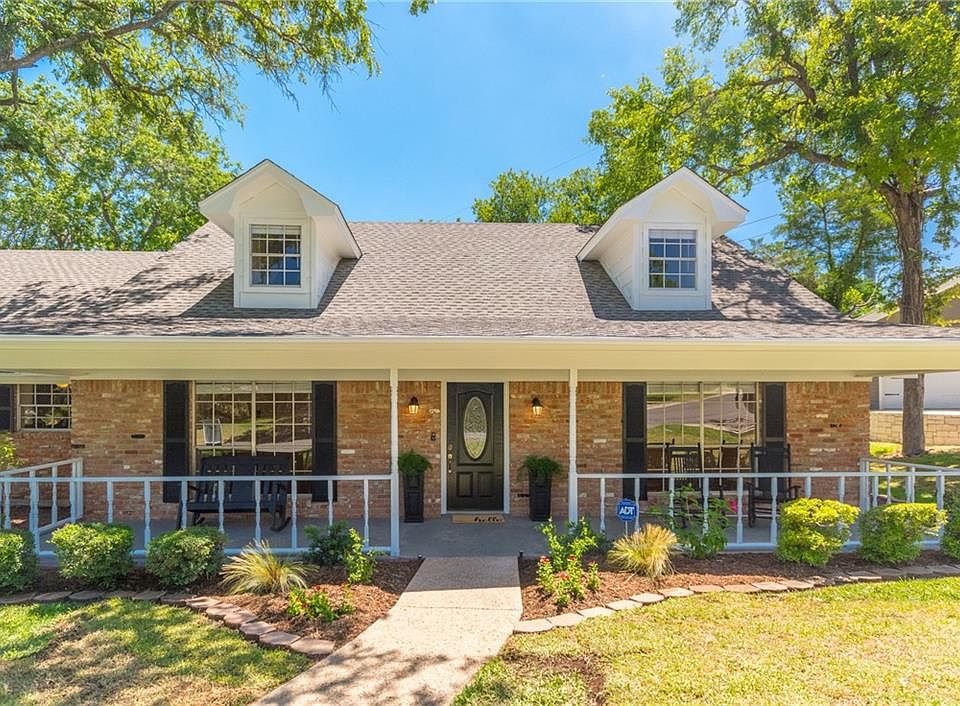 1st image of 9904 Forest View Dr