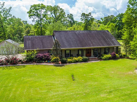 4th image of 1141 Huckleberry Ln