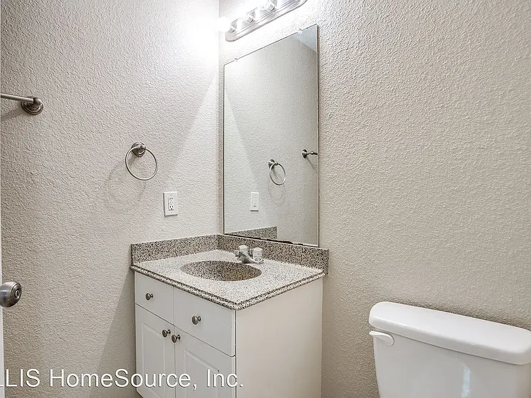 1512 Park Lane Dr — Photo 12