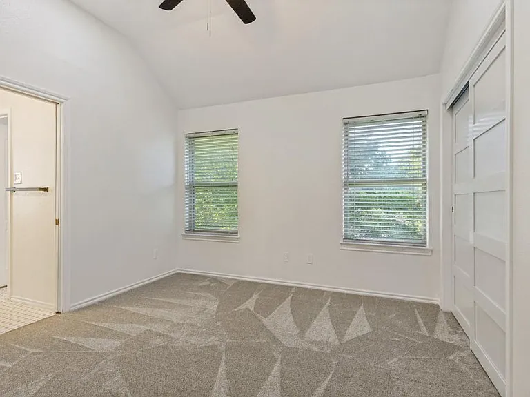 604 San Clemente Dr — Photo 18
