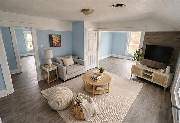 2nd image of 1203 Preston St #2