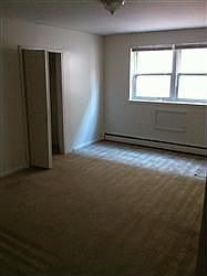 4th image of 900 W Spencer St APT 312