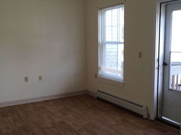 Bedroom w/Wheelchair access