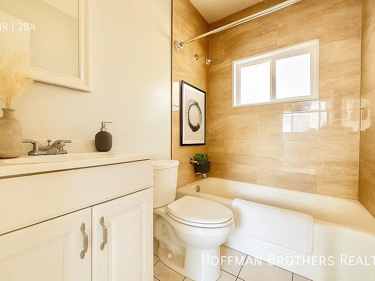 5419 Harold Way #5 — Photo 4
