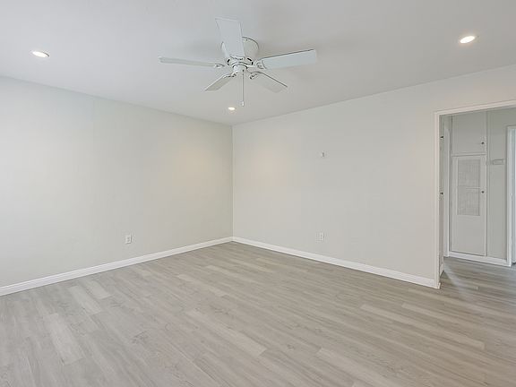 3rd image of 749 D Ave #749