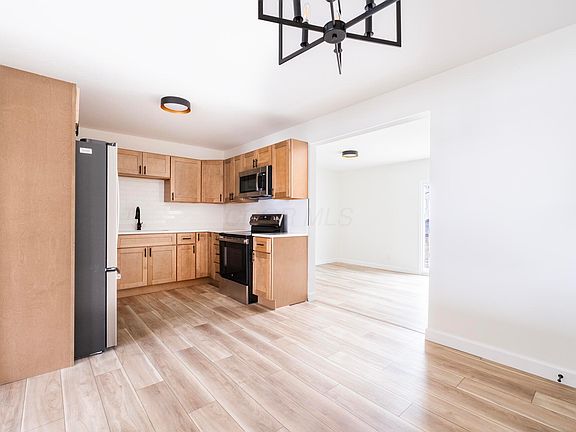 4th image of 3689 Beacontree Dr