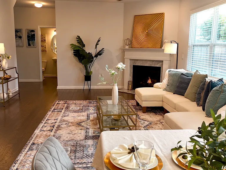 828 Royal Red Ct — Photo 14